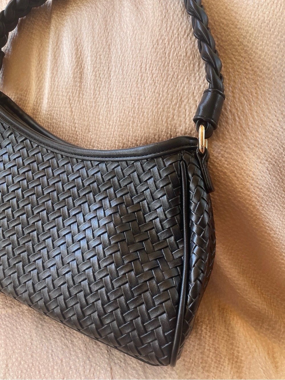 Moda Luxe Black Woven Shoulder Bag with Braided Strap - Picture 2 of 2
